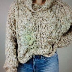 Moon river cable, Chunky knit sweater size xs